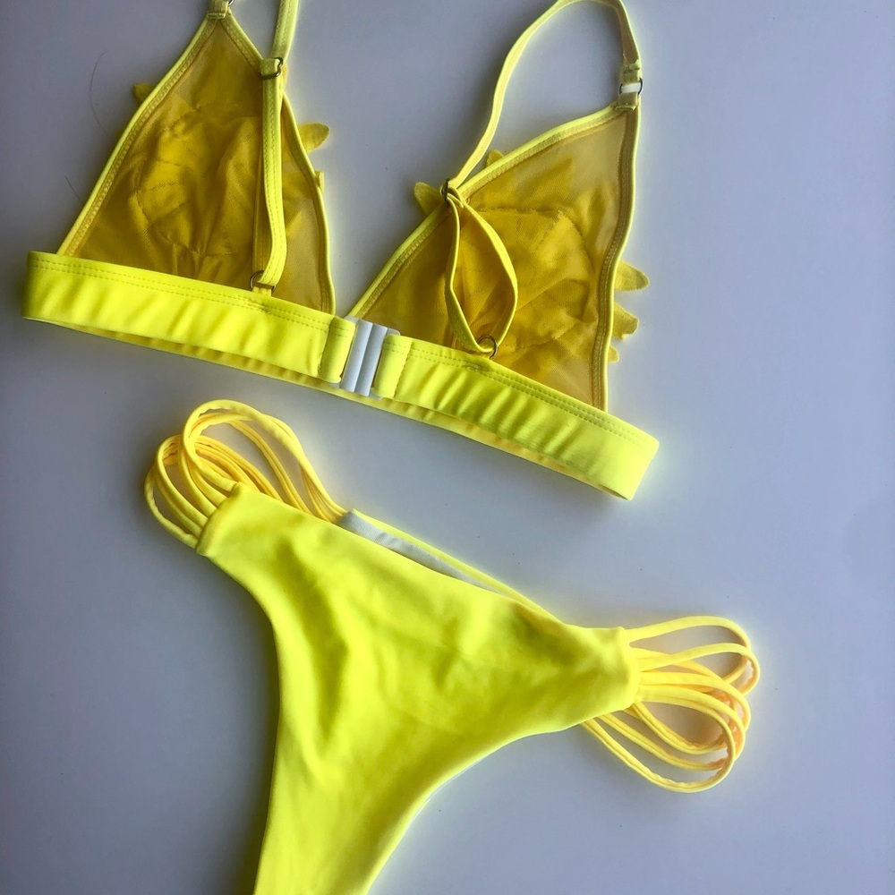 🛍3/$50 Bikini Sets 💦 - Picture 6 of 10